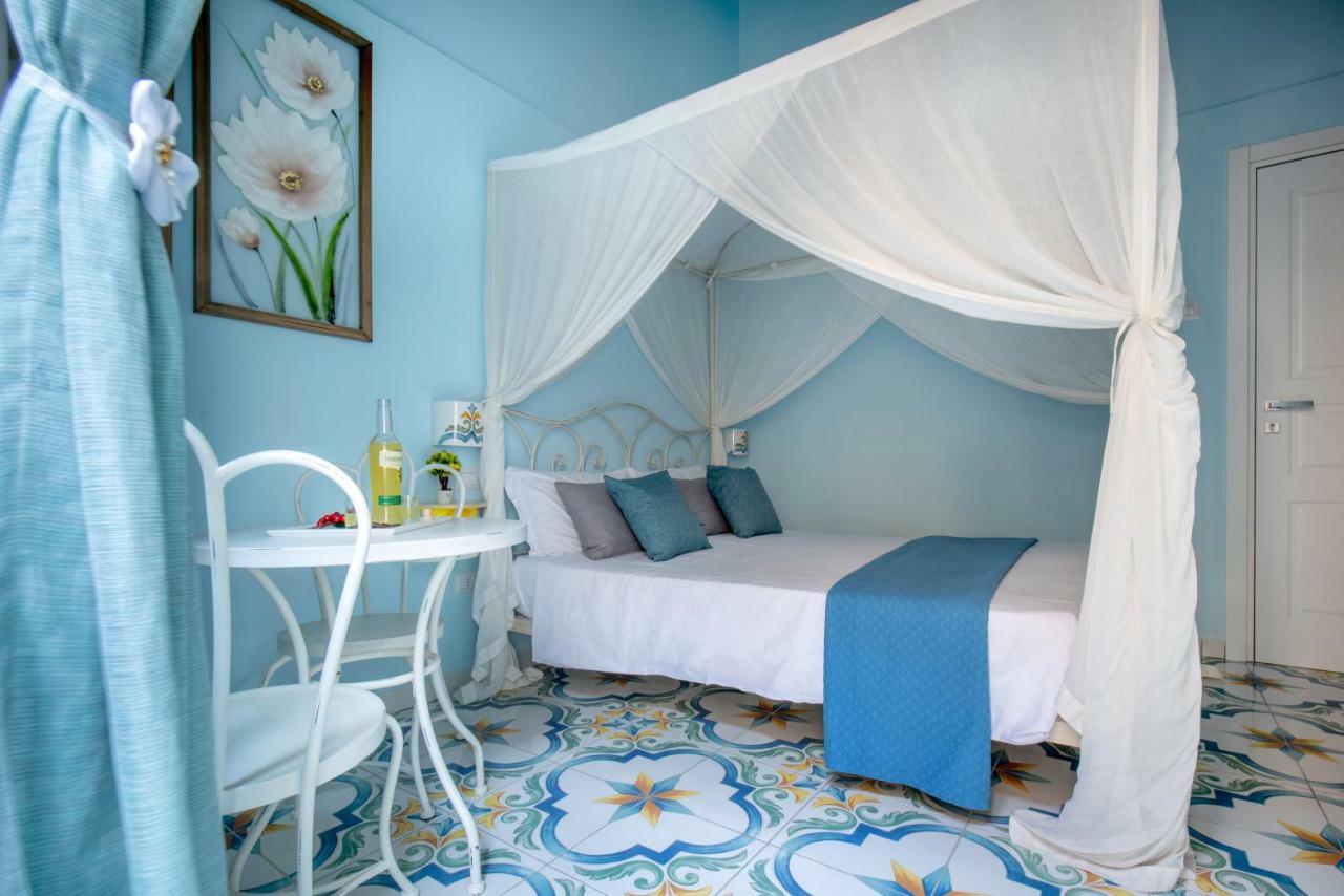 Regina Elena Bed & Breakfast Naples Exterior photo