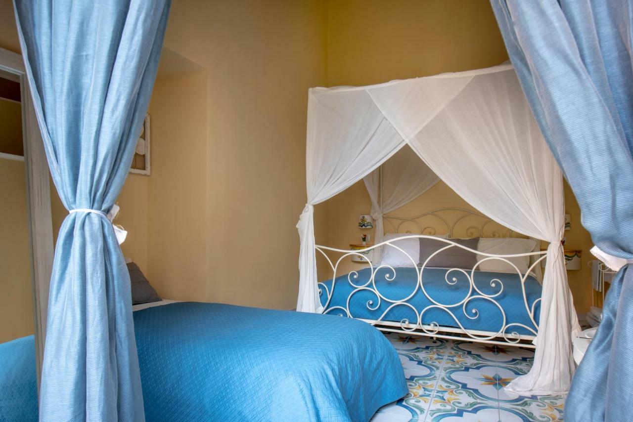 Regina Elena Bed & Breakfast Naples Exterior photo