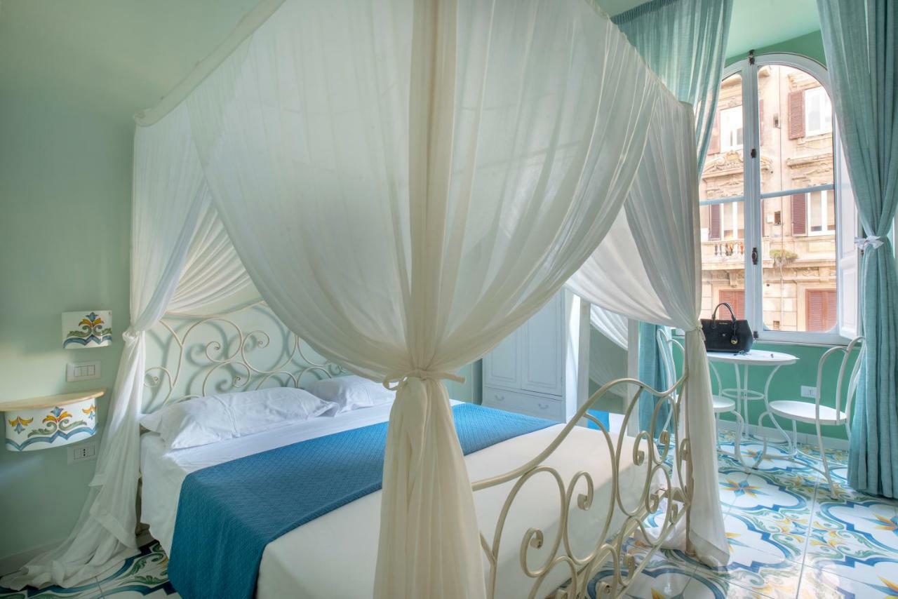 Regina Elena Bed & Breakfast Naples Exterior photo